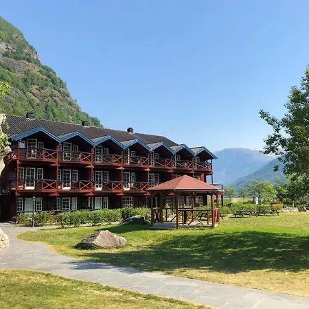 Flamsbrygga 4*