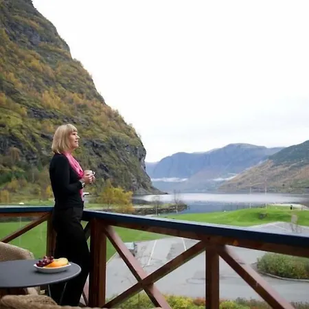 Flamsbrygga מלון