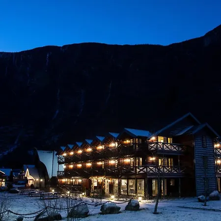 Hotel Flamsbrygga 4*