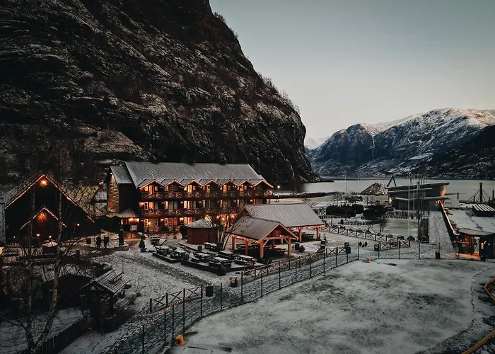 Flamsbrygga Отель Флам